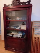 Zabytkowa, piękna, ze zdobieniami bieliźniarka z końca XIX w. do renowacji.