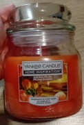 Yankee candle, świeca średnia Golden Peach (340g) 