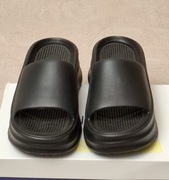 Klspki gumowe na koturnie nowe 40