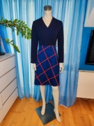 Granatowa sukienka biurowa w kratę – elegancka, rozmiar L (9)