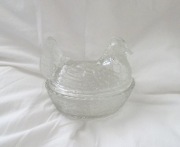 prl szkło vintage, kura bomboniera ze szkła, szklana kurka prl retro