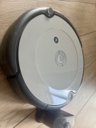 iRobot Roomba 698