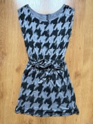 Sukienka wiskozowa Stradivarius