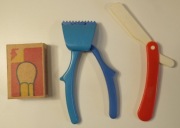 PRL  Mała Brzytwa i Maszynka do Strzyżenia Zabawki dla Maluszków