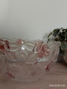 Elegancka szklana misa