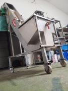 Myjka do owoców i warzyw z podajnikiem VORAN