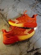 Buty sportowe do biegania Pier One pomarańczowe 41