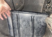 Schowek w bagażniku AUDI 80 90 B2 typ 81 typ 85