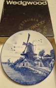 talerz kolekcjonerski Wedgwood z wzorem wiatraka