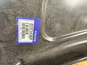 Prawa szyna błotnika do Volvo xc60 modele 2010-2021  Nr części 31214300