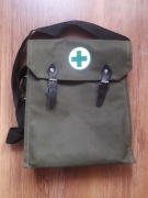 torba apteczka bez wyposażenia zielona ciemna zieleń PRL???  lata 90.???