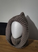 Wełniany kaptur z golfem