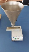 Podajnik wibracyjny Retsch DR100