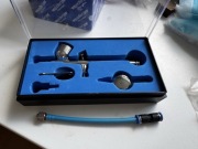 Aerograf wraz z pojemnikiem