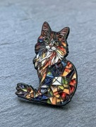 Przypinka kot Maine Coon mozaika witraż - pin enamel kot długowłosy