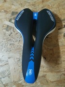 Siodło Alltime mtb/GEL czarno-niebieskie wentylowa