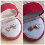 2 pary kolczyki koniczynki romby kolor złoty wkręty sztyfty stal nierdzewna