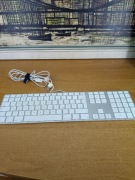 Klawiatura Apple A1243 – przewodowa, aluminiowa, pełnowymiarowa 