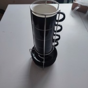 Zestaw 4 filiżanek do espresso z podstawkami i stojakiem 