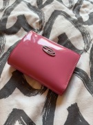 Portfel damski Diessel skóra lakierowana różowa 