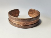 Ręcznie kuta masywna bransoleta miedziana