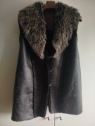 Czarna kamizelka imitacja skóry ze sztucznym futrem Ulla Popken XL 42 