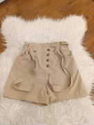 Sinsay beżowe szorty paperbag S wysoki stan nude eleganckie lato