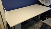Solidne białe biurko elektryczne 180x80x2,5 - Beliani