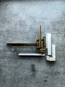 Osłonki na zawiasy Roto Centro C100 (3 el. dolny zawias Prawy) 