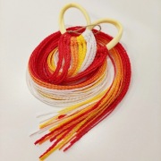 Kolorowe warkoczyki na gumce 