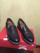 Granatowe mokasyny skórzane lakierki Wonders 38