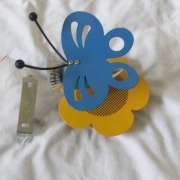 Kinkiet do pokoju dziecięcego motyl na kwiatku