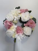 Wianek wiosenny na drzwi piwonie 