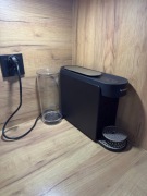 Ekspres Nespresso Vertuo UP (czarny) + 60 kaw