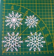 Papierowe scrapki - płatki śniegu - 4szt