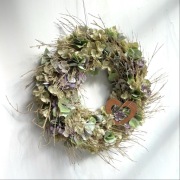 Wianek na drzwi patyki hortensje sztuczny 38 cm