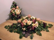 Stroik na grób ,kompozycja na cmentarz ,wiązanka z wazonem, zestaw K8K