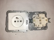 Gniazdo pojedyncze Hager-Polo Optima białe - używane SORT 2