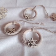 Zawieszki, bombki na choinkę. 