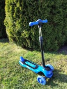 Hulajnoga dziecięca Ricokids ze świecącymi kołami bdb 