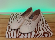 Buty damskie, półbuty ażurowe kremowe, skóra naturalna, nowe, rozm. 39