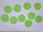 Scrapki koła z falbanką 10 szt. ⌀50 mm jasnozielone gramatura 160 g/m2