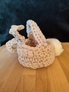 Koszyk wielkanocny, z uszami i ogonkiem, makrama