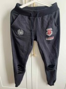 Spodnie dresowe damskie czarne z naszywkami i dziurami LA PIA r. 36 S