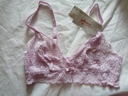 AMOURETTE SPOTLIGHT N01-BRALETKA- TRIUMPH R. L!!!