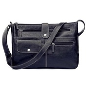 Czarna torba klasyczna na regulowanym pasku