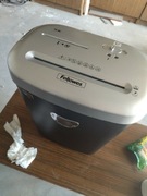 Niszczarka do dokumentów i płyt cd