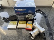 Aparat fotograficzny Olympus C-765 Ultra Zoom z dodatkami