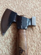 Toporek ręcznie kuty trzonek drewniany ładnie przyozdobioney