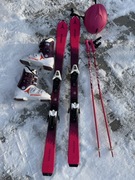 ATOMIC: Narty 140 cm + buty 297 mm + kijki 105 cm, kask Spokey